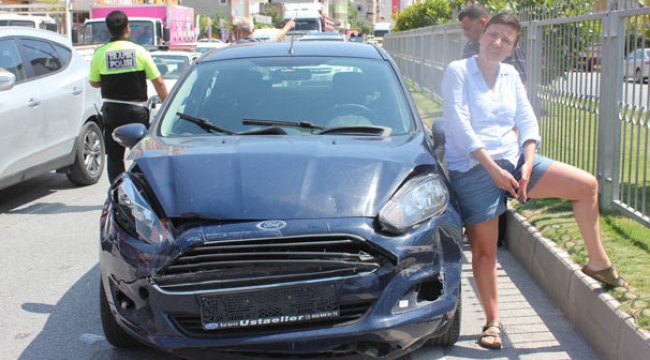 Önündeki TIR’a 3 defa çarptı sonra hatıra fotoğrafı çektirdi