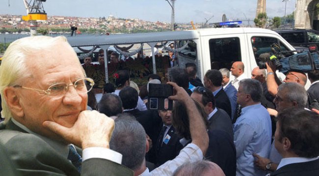 Sonsuzluğa uğurluyoruz