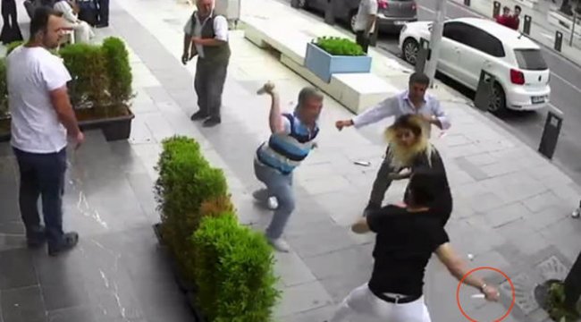Eski eşinin iş yerini bastı! Dehşet anları kamerada