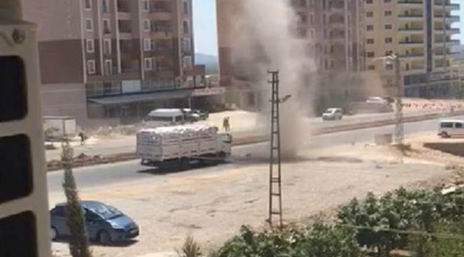 Kamyon şoförü hortumun içinden geçti