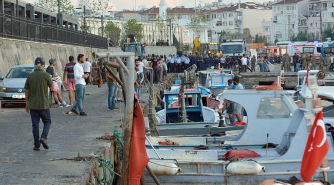 Kumkapı’ya şafak baskını! Tekneler alandan uzaklaştırıldı