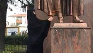 Akıl hastanesine yatırıldı!