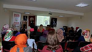 “DİSLEKSİ BİR HASTALIK DEĞİLDİR”