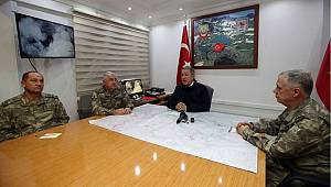 Hakkari üs bölgesindeki patlamayla ilgili Bakan Hulusi Akar'dan açıklama!