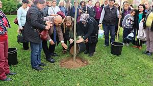 KARTAL BELEDİYESİ ŞEHİTLER İÇİN FİDAN DİKTİ