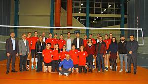 KARTAL BELEDİYESPOR KADIN VOLEYBOL TAKIMI FIRTINA GİBİ ESECEK!