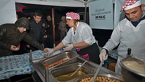 Maltepe’de 15 bin kişiye kandil lokması!