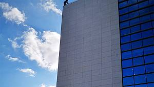 Son dakika! Meclis'te intihar girişimi