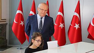 ZEYNEP SU HAYALİNDEKİ PİYANOYA KAVUŞTU!