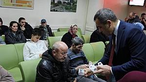 Hüsnü Süslü yeni yılı sokakta karşıladı!