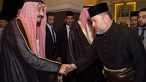  Malezya Kralı tahttan çekildi 