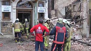 Son Dakika! Yedikule'de Bina Çöktü, 1 Kişi Enkaz Altında Kaldı!