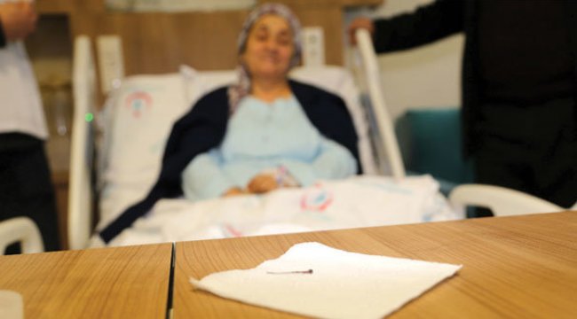 Eşarbını bağlarken hayatının şokunu yaşadı! 2 yıl sonra kurtuldu