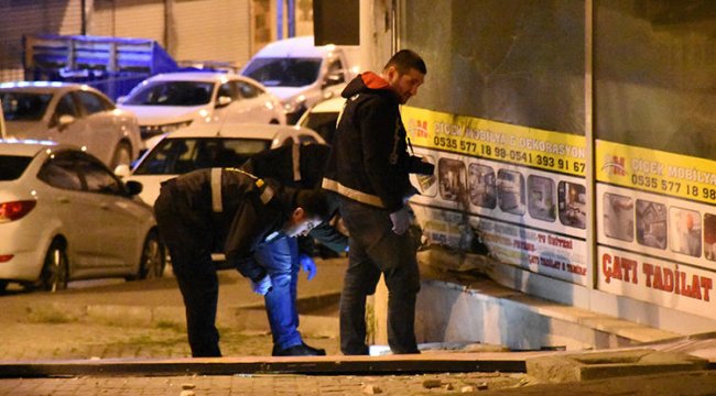 İstanbul’da bir mobilya dükkanının önünde EYP patlatıldı