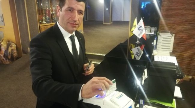 Türk erkeği cebinde parası olmasa bile 14 Şubat’ta sevgilisinin yanına boş gitmiyor