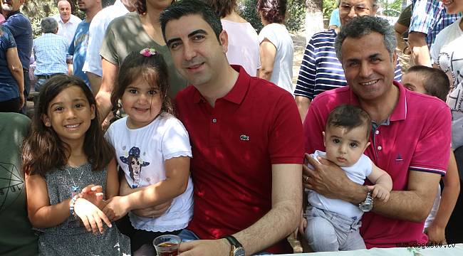 BAŞKAN GÖKHAN YÜKSEL, KARTALLI VATANDAŞLARIN BAYRAMINA ORTAK OLDU