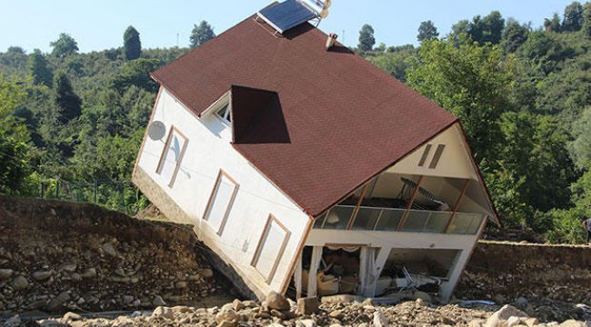 Fotoğraf Düzce'den... Yüzlerce ev hasar gördü