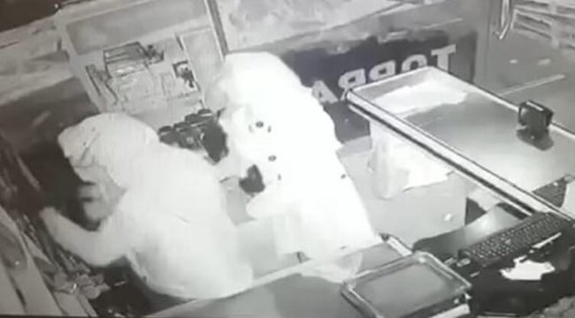 Kadın kıyafetli erkek hırsızlar yakalandı