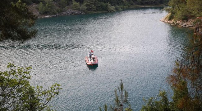 Şanlıurfa'da baraj gölüne giren 2 kişi kayboldu