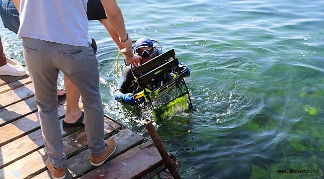 Deniz Dibi Temizliği Kapsamında Kartal Sahilinden Kilolarca Atık Çıkarıldı