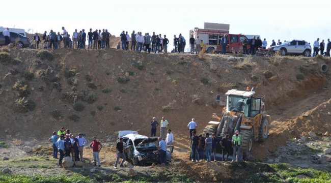 Yüksekova'da taziye yolunda kaza: 2 ölü, 3 yaralı