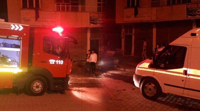 Cinnet getiren baba kendini, eşini ve kız çocuğunu benzin dökerek yaktı