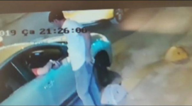 Kadıköy'de turistleri dolandıran sahte polisler yakalandı