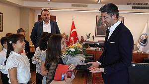 Kartal Belediyesi'nin açtığı sanat atölyesi ödüle doymuyor!