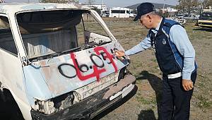 Pendik Belediyesi hurdalık araçları toplamaya devam ediyor