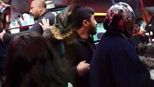 Sultanbeyli'de eli sopalı kişiler tarafından minübüsün önü kesildi