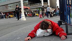 Taksim Meydanın da Yattı, Bir Daha Kalkamadı!