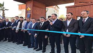 Sultanbeyli'de Aşık Veysel Parkı Hizmete Açıldı