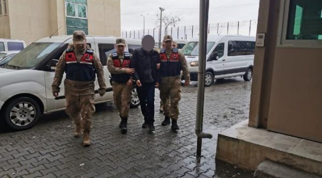 10 ayrı suçtan aranıyordu, Jandarma'yı görünce kaçmaya çalıştı! Yakalandı