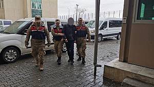 10 ayrı suçtan aranıyordu, Jandarma'yı görünce kaçmaya çalıştı! Yakalandı