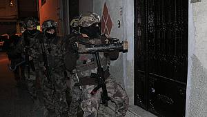 Adana'da şafak baskını