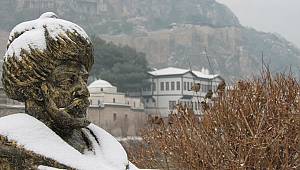 Amasya’ya yılın ilk karı yağdı