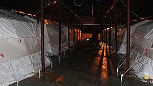 Deprem bölgesinde gece yağışlı geçti