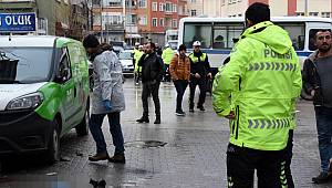 Kaza yerinden geçerken ölen kişinin eşi olduğunu öğrendi