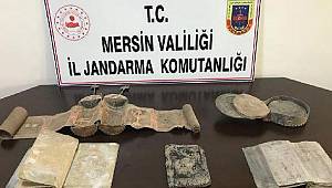 Mersin'de tarihi eser niteliği taşıyan İbranice yazılı 5 kitap ele geçirildi