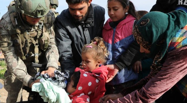 MSB:” Tel Abyad’da 2-10 yaş arası çocuklara kıyafet yardımı yapıldı”