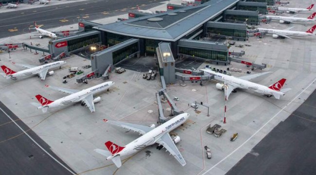 THY yeni aldığı kararı duyurdu! Çin uçuşlarında görevli kabin ekibine koruyucu maske ve eldiven izni
