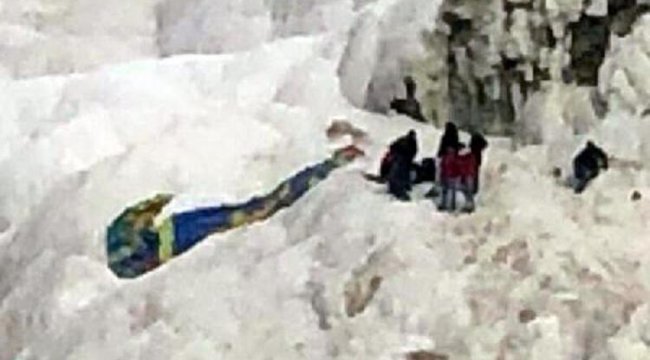 Travertenlere düşen yamaç paraşütü pilotu o anları anlattı