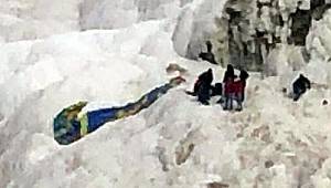 Travertenlere düşen yamaç paraşütü pilotu o anları anlattı