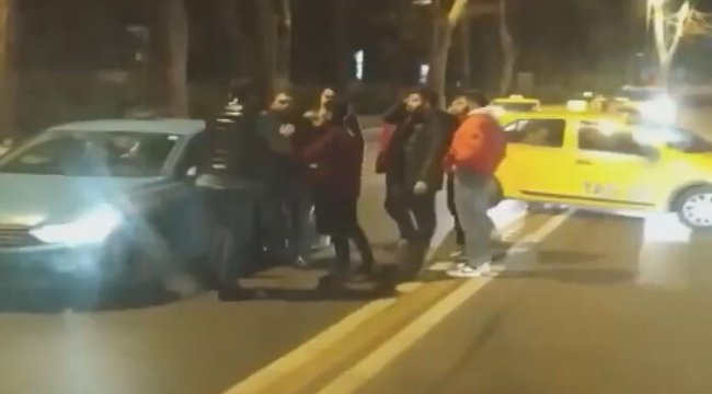 Beşiktaş'ta cadde ortasında yumruklu kavga