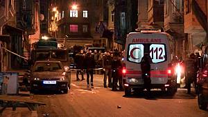 Beyoğlu'nda sokak ortasında silahlı saldırı: 1'i ağır, 2 yaralı