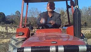 Canlı yayında şarkı çalıp göbek attı sonra uçuruma yuvarlandı