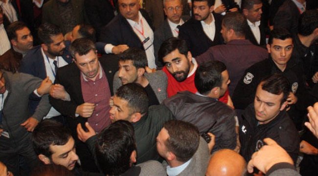 CHP kongresinde gerginlik! Çevik kuvvet müdahale etti