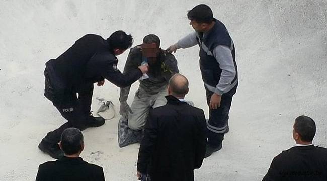 ‘Çocuklarım aç’ dedi, valilik önünde kendini yaktı!