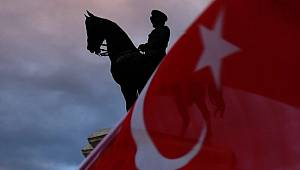 'Darbe söylentilerini' gündeme taşıyan RAND Corporation'ın raporu Türkiye'de nasıl tartışılıyor?