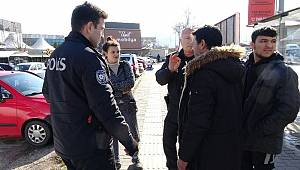 Evden kaçan kızını geri götürmek isteyen baba 'kız kaçırma' nedeniyle karakolluk oldu